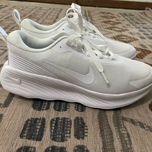 Nike Women's White Athletic Sneakers